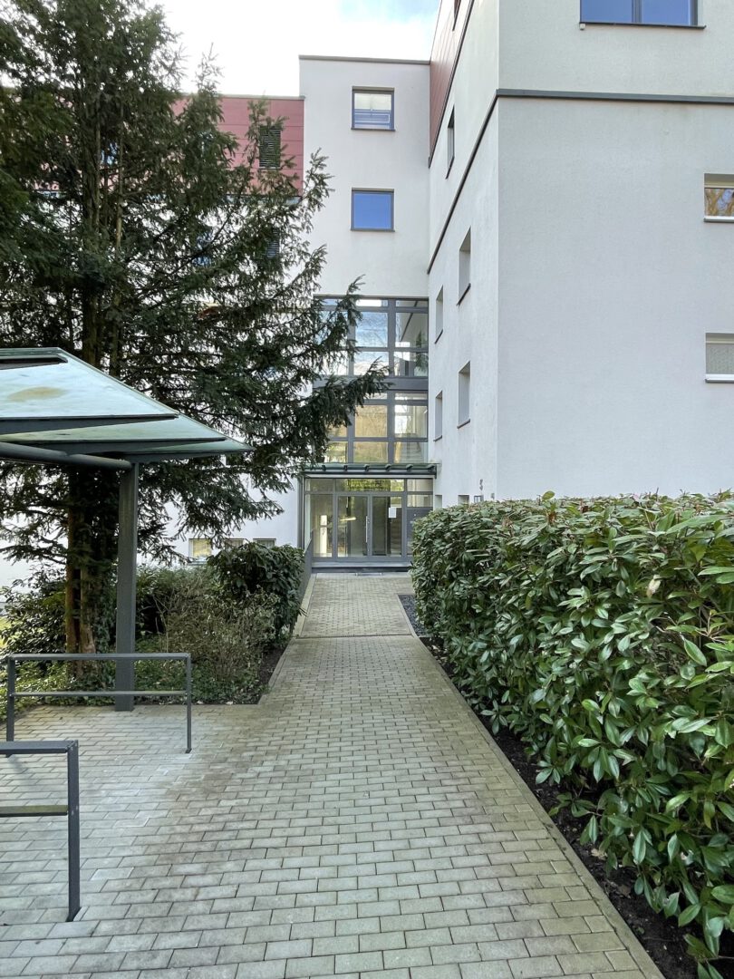 Eingsbereich Viktoriastr. 5