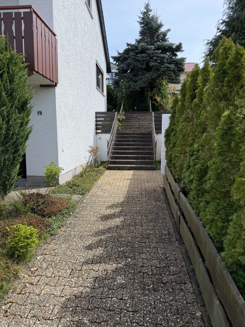 Zugang Obergeschoß/Haupteingang